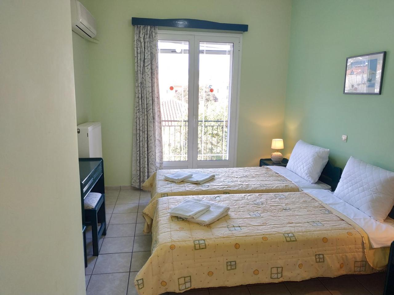 Konstantinos Apartments Agia Efimia Zewnętrze zdjęcie